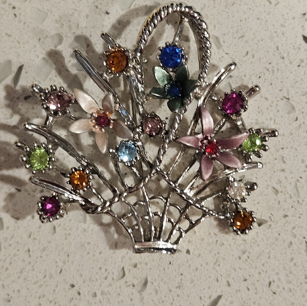 Vintage flower basket brooch pin